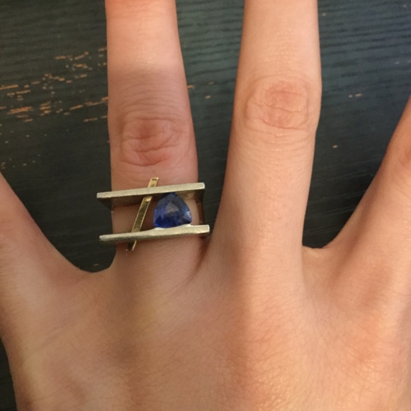 White gold cornflower sapphire ring - Picture 2 of 3